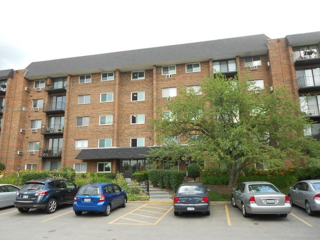 4711 Saint Joseph Creek Rd Apt 4g, Lisle, IL 60532