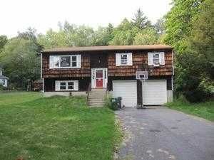 3 Stone Gate Rd, Central Valley, NY 10917