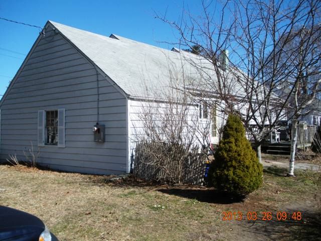 70 Puritan Rd, Buzzards Bay, MA 02532