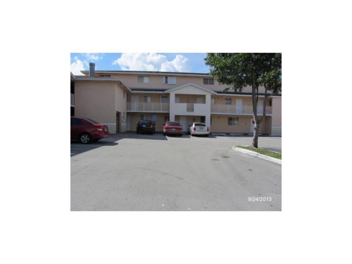 7755 W 30 CT # E-206, Hialeah, FL 33018