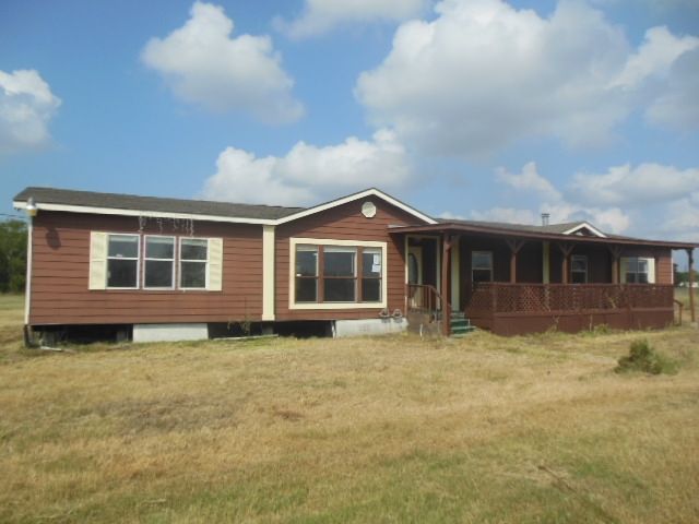 501 E Waverly Ave, Eagle Lake, TX 77434