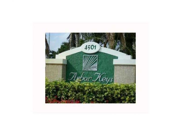 4449 TREEHOUSE LN # 18H, Fort Lauderdale, FL 33319