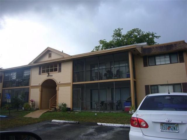 18755 NW 62 AV # 202, Hialeah, FL 33015