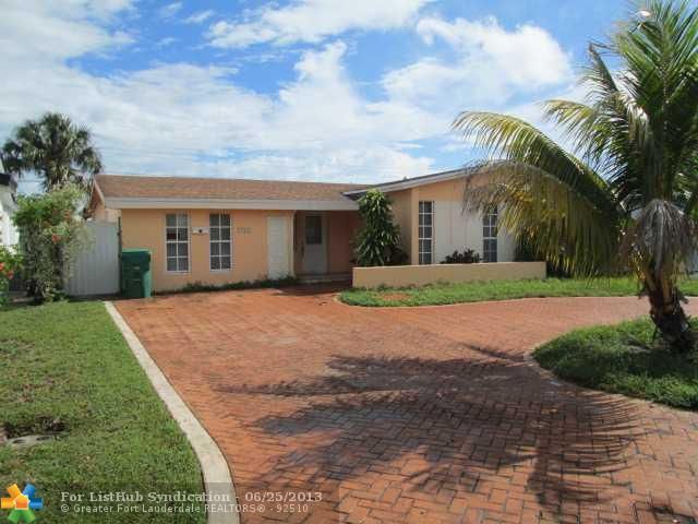 7921 Tropicana St, Hollywood, FL 33023