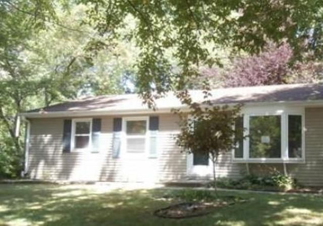 1876 Hazel Ct, Green Bay, WI 54303