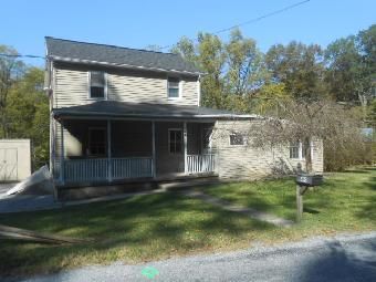 490 Wago Road, Mount Wolf, PA 17347