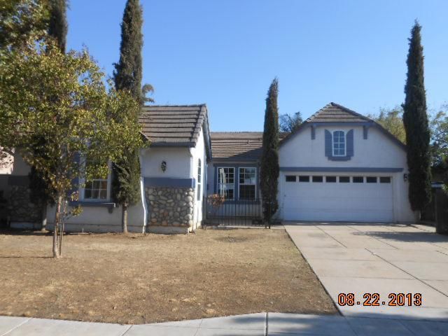 2696 Buckingham Ave, Clovis, CA 93611