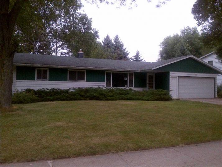 321 Meadowlark Dr, Madison, WI 53714