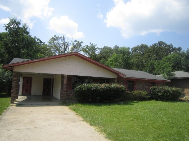 645 Rich Dr, Jackson, MS 39209