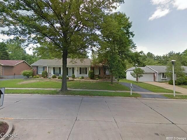 Cedarmill Dr, Chesterfield, MO 63017