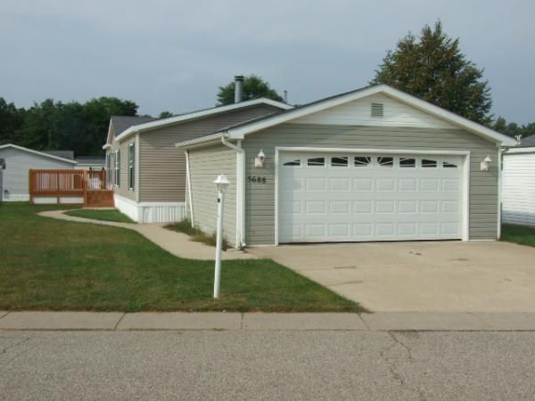 5688 Hawthorn, Kalamazoo, MI 49009