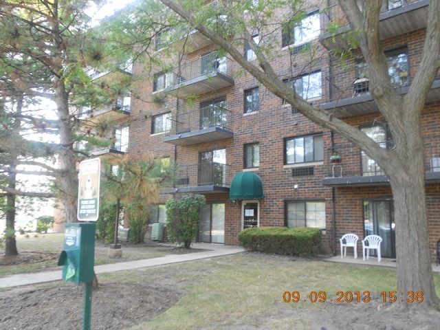 400 Manda Ln Apt 218, Wheeling, IL 60090