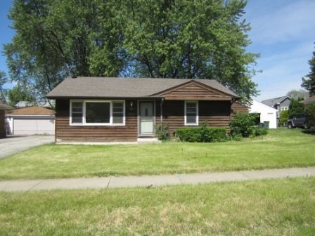 321 Brown St, Wauconda, IL 60084