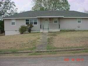 183 6th St, Healdton, OK 73438