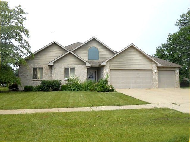 S Justin Dr, Channahon, IL 60410