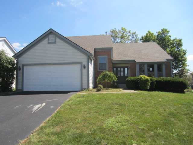 3272 Oakland Hills Dr, Pickerington, OH 43147