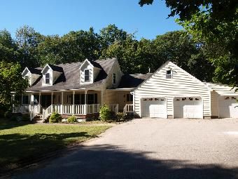 34 Saw Mill Dr, Ledyard, CT 06339