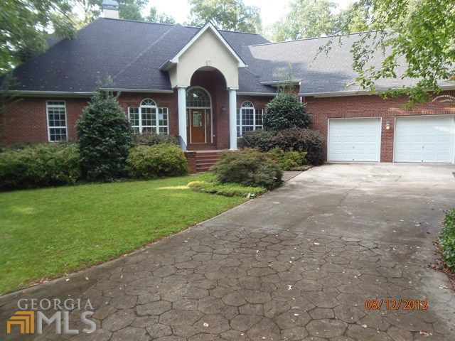 195 Rebecca Ct, Fayetteville, GA 30215