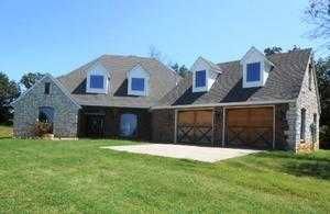 2504 Avalon Dr, Eufaula, OK 74432