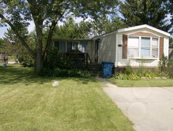 17199 Roberts Dr., Davisburg, MI 48350