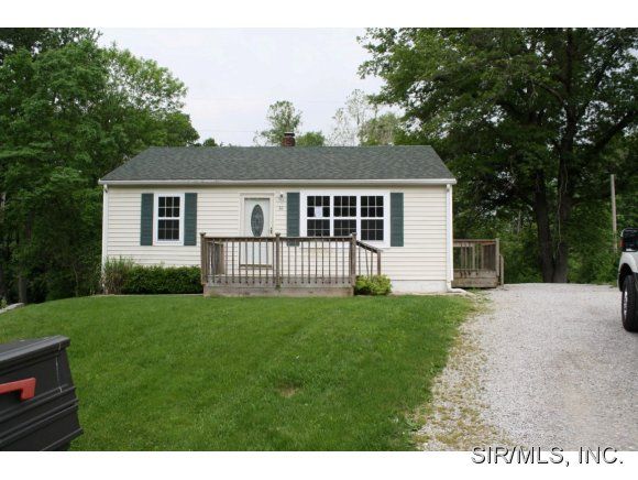 36 Woodlawn Cir, Belleville, IL 62226