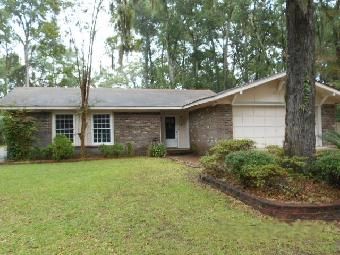 6 Coffee Woods Dr, Savannah, GA 31419