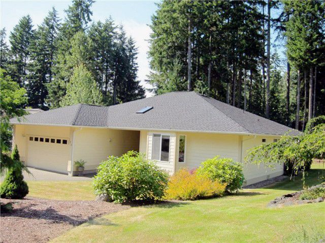 120 E Channel Dr, Allyn, WA 98524