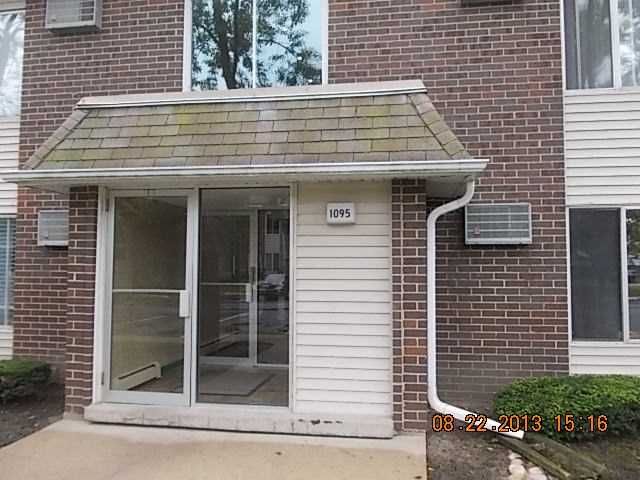 1095 Miller Ln Apt 103, Buffalo Grove, IL 60089