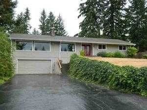 341 E Country Club Dr, Allyn, WA 98524