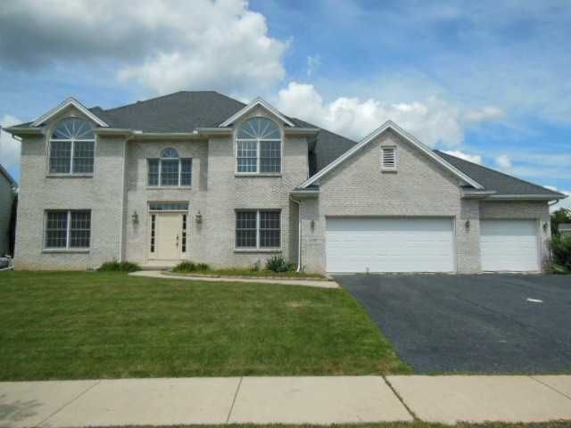 26397 Laurel Ln, Perrysburg, OH 43551