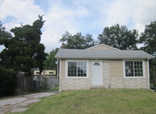 8621 Betty Lee Ave, Saint Louis, MO 63114