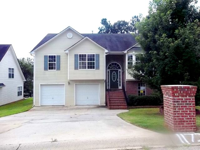 11723 Spring Lake Way, Fayetteville, GA 30215