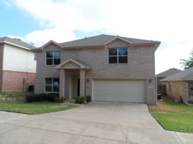 1713 Enoch Drive, Fort Worth, TX 76112