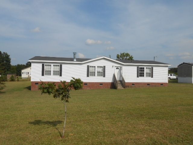 1058 Nc 50 Us 117 Hwy, Warsaw, NC 28398