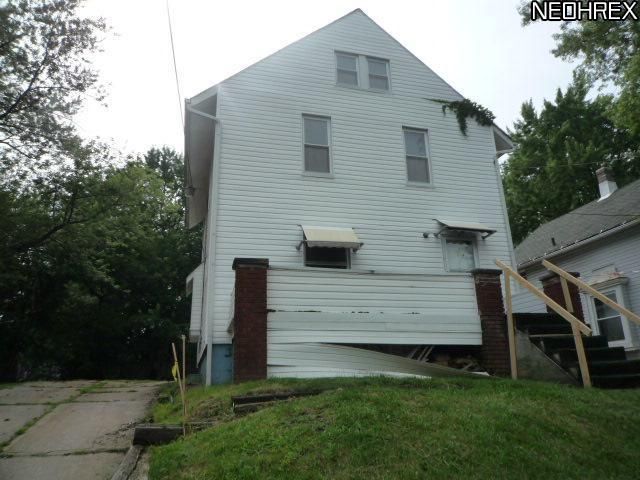 804 Beardsley St, Akron, OH 44311