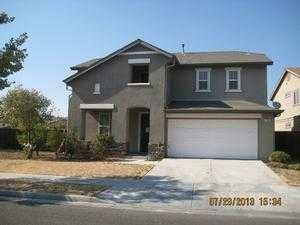 2390 S Creekside Dr, Los Banos, CA 93635