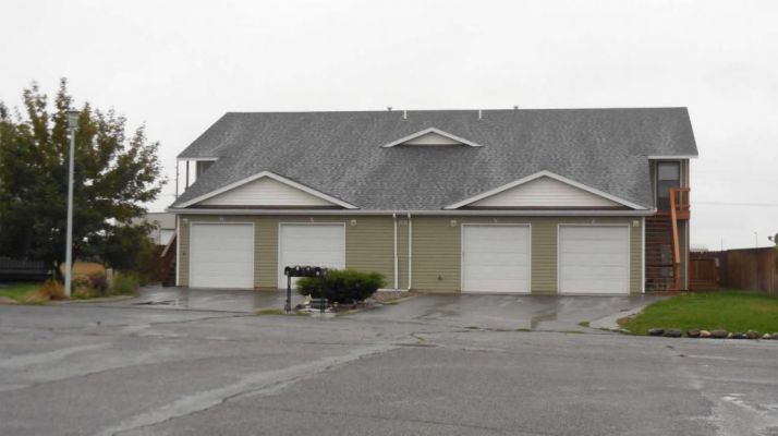 88 11th St Apt X, Belgrade, MT 59714