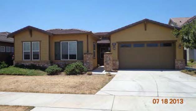 2745 North Crowe Ct, Visalia, CA 93291