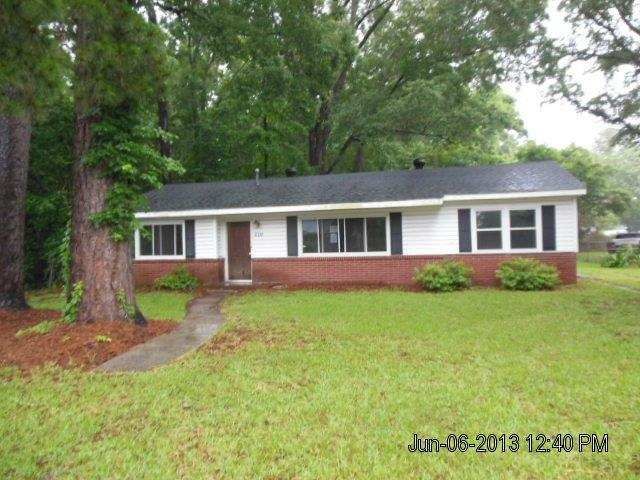 210 Coleraine Drive, Savannah, GA 31407