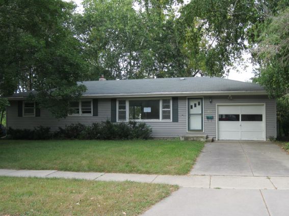 223 E Netherwood St, Oregon, WI 53575