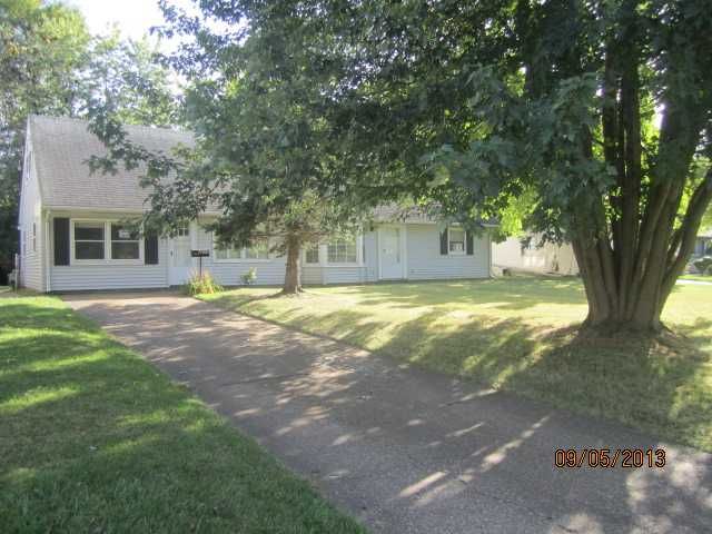 4890 Rosewood Dr, Sheffield Lake, OH 44054