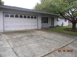 842 Maine Ave Ne, Salem, OR 97303