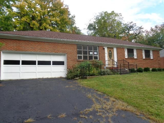 6142 Rivercliff Lan, Dayton, OH 45449