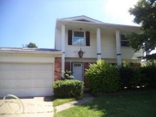 13508 Cloverlawn Dr, Sterling Heights, MI 48312