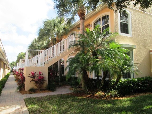 14560 Red Fox Run Apt 504, Naples, FL 34110