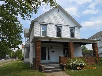 529 N Uhrich St, Uhrichsville, OH 44683