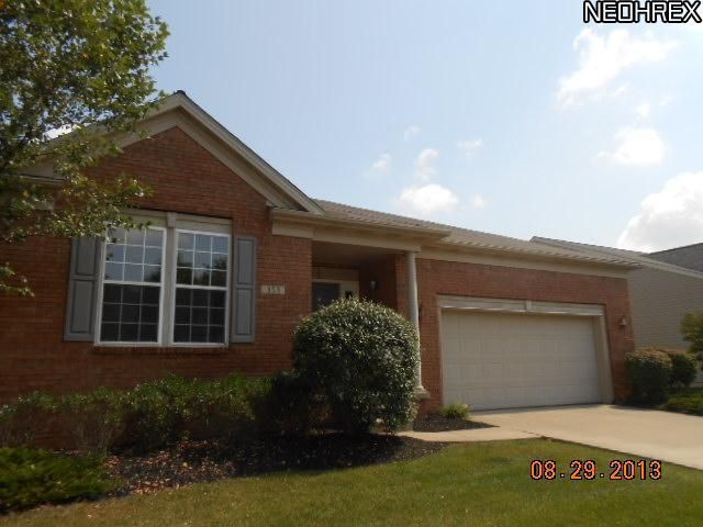 353 Lexington Cir, Broadview Heights, OH 44147