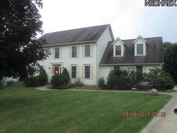 1654 Carriage Hill Dr, Hudson, OH 44236