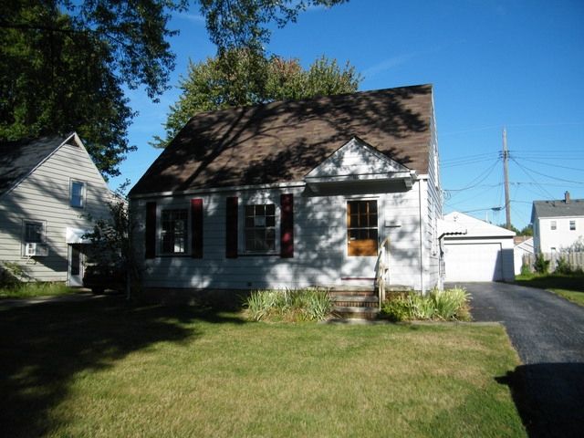 315 Hawthorne Street, Elyria, OH 44035