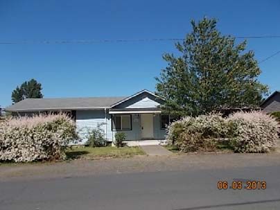 203 7th St, Dayton, OR 97114